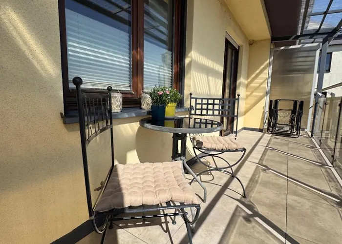 Przestronny Poludniowa 64 アパート *